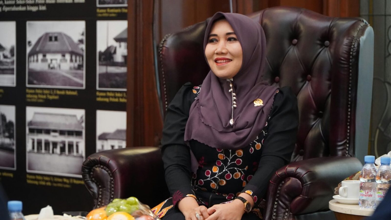 Anggota DPD RI asal Jawa Timur, Dr. Hj. Lia Istifhama, M.E.I., tampak tersenyum saat melakukan kunjungan kerja dan koordinasi di Kantor Wilayah BPN Jawa Timur. Kunjungan ini fokus membahas berbagai persoalan sengketa lahan yang kerap merugikan masyarakat.