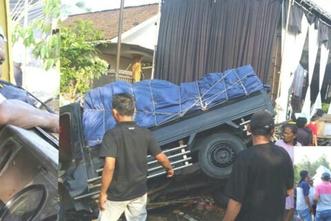 Suasana hajatan warga di Dusun Sidomakmur, Desa Gucialit, Kecamatan Gucialit, Lumajang, mendadak berubah menjadi kepanikan setelah sebuah truk diduga mengalami rem blong dan menabrak sejumlah objek di sekitar lokasi hajatan.