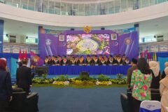 Suasana khidmat jajaran senat dan pimpinan perguruan tinggi dalam Rapat Terbuka Senat dan Orasi Ilmiah memeriahkan Dies Natalis ke-44 Politeknik Negeri Malang (Polinema) di Graha Polinema, Rabu (9/9/2026).