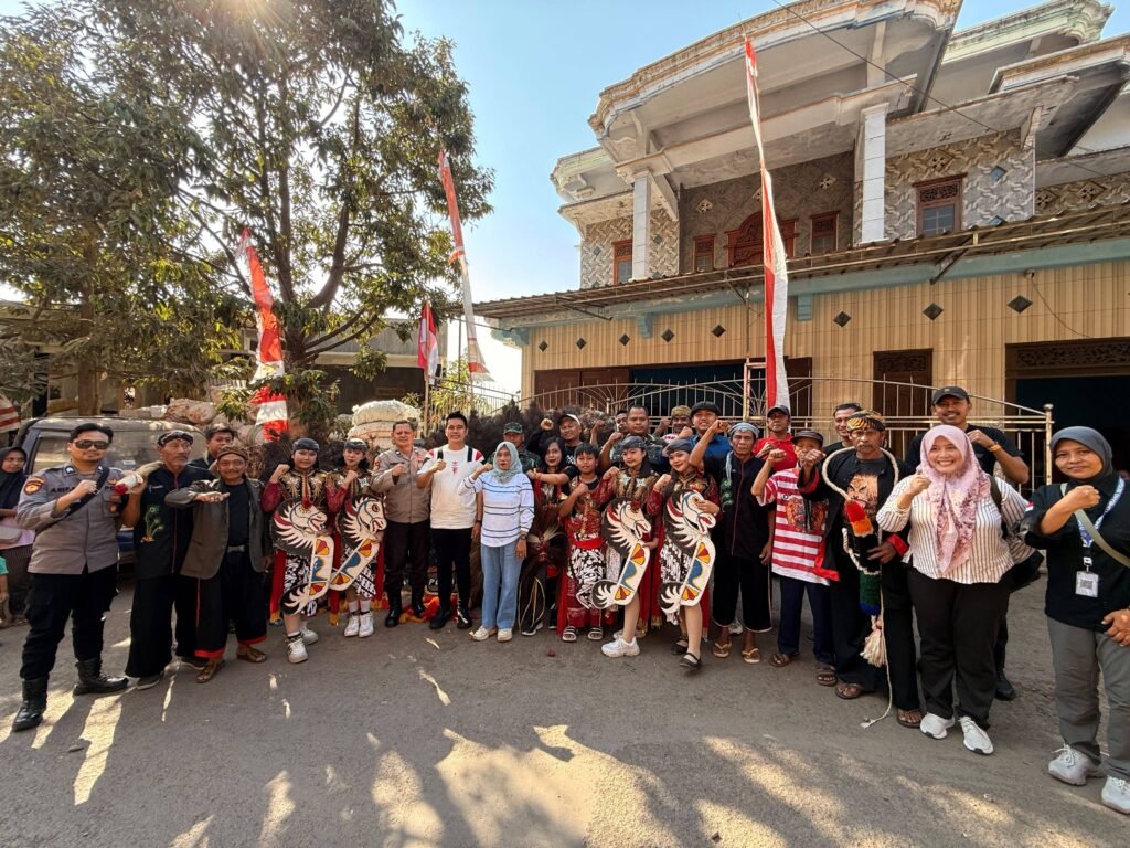 Bersama para pemain Reog