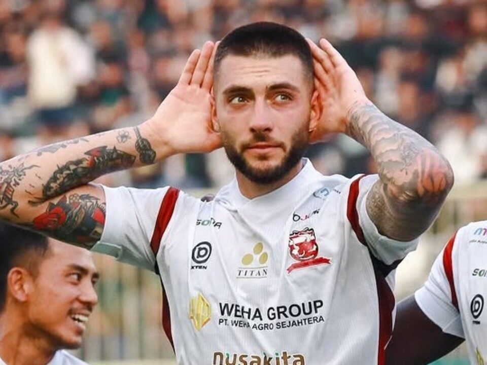 Dimitar Mitkov gacor, Madura United mencicipi puncak klasemen pekan 2 BRI Super League 2026/27./IG @maduraunited.fc