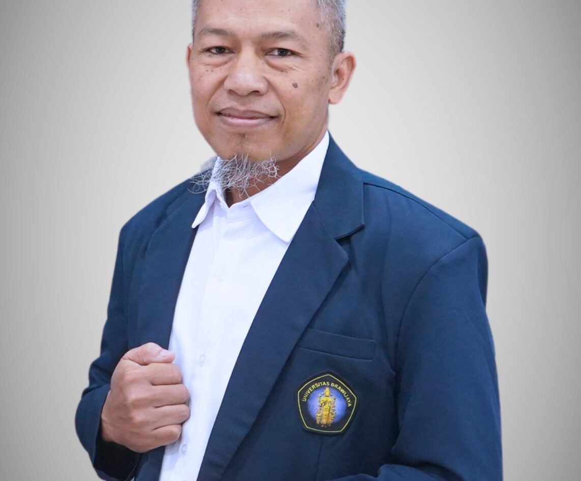 Potret sosok dosen FBiPK Universitas Brawijaya yang turut berperan di balik inovasi teknologi induksi poliploidi pada tanaman bawang merah, Dr. Darmawan Saptadi, S.P., M.P.