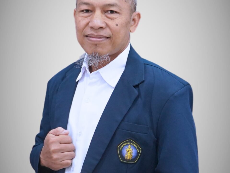 Potret sosok dosen FBiPK Universitas Brawijaya yang turut berperan di balik inovasi teknologi induksi poliploidi pada tanaman bawang merah, Dr. Darmawan Saptadi, S.P., M.P.