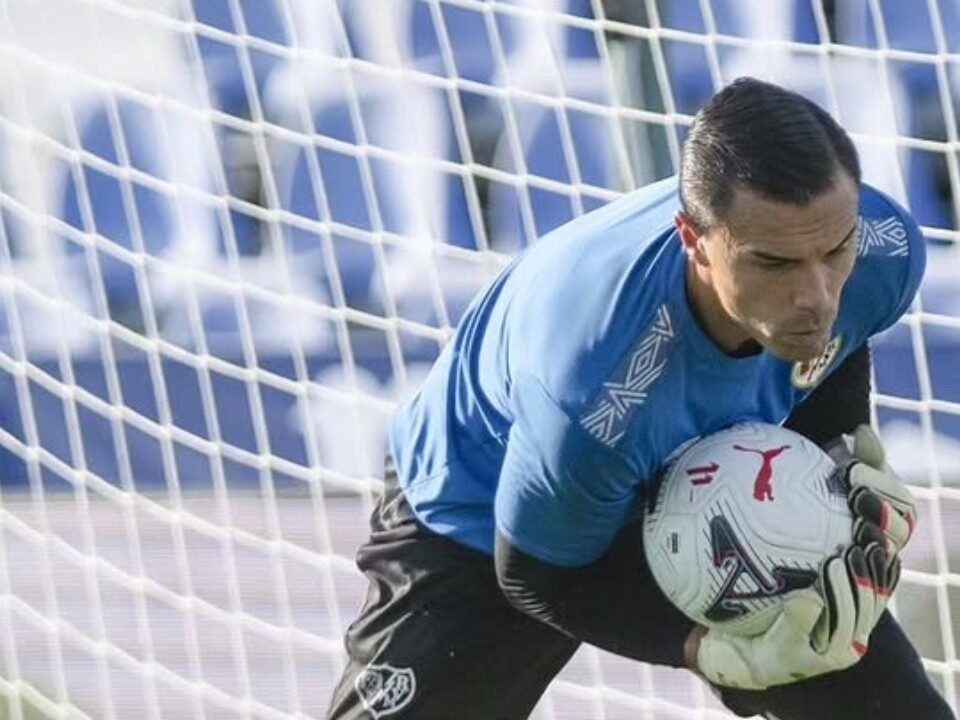 Emil Audero kembali bermain pada pekan keenam La Liga Spanyol 2026/27 (16/9), dan Rayo Vallecano menang atas Espanyol./Instagram @rayovallecano