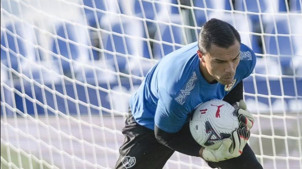Emil Audero kembali bermain pada pekan keenam La Liga Spanyol 2026/27 (16/9), dan Rayo Vallecano menang atas Espanyol./Instagram @rayovallecano