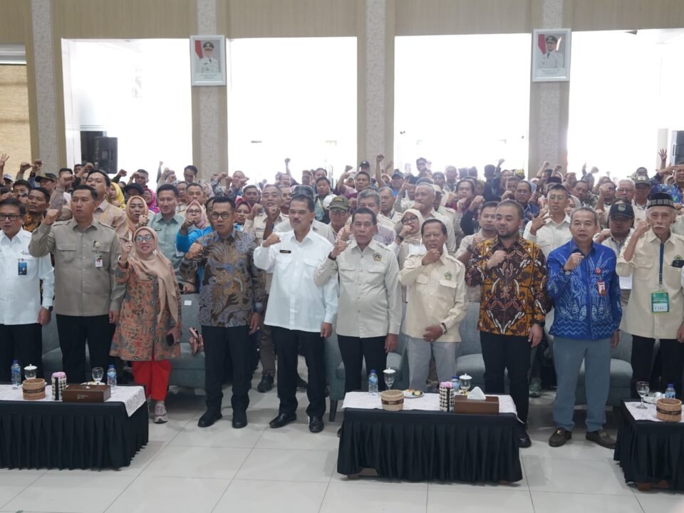 Sinergi kuat sukseskan agribisnis nasional! Manajemen PT Fery Agung Corindotama (Feraco) berfoto bersama jajaran pejabat Kementan, Pemkot Batu, pengurus KTNA, serta ribuan delegasi dalam pembukaan Rembug Paripurna KTNA Nasional dan KTNA Agro Expo 2026 di Kota Batu.