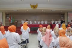 Suasana Rapat Pertemuan Kelompok Dua Puluh (K2D) Koperasi SBW Malang yang dihadiri ratusan pengurus dan PJ kelompok di Aula Lantai 3 Kantor Koperasi SBW, Kota Malang, Senin (7/9).