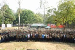 Jajaran pimpinan PP Muhammadiyah, LP2, dan panitia berfoto bersama 1.523 santri dari berbagai pesantren Muhammadiyah se-Indonesia usai penutupan KSMN II di Malang.