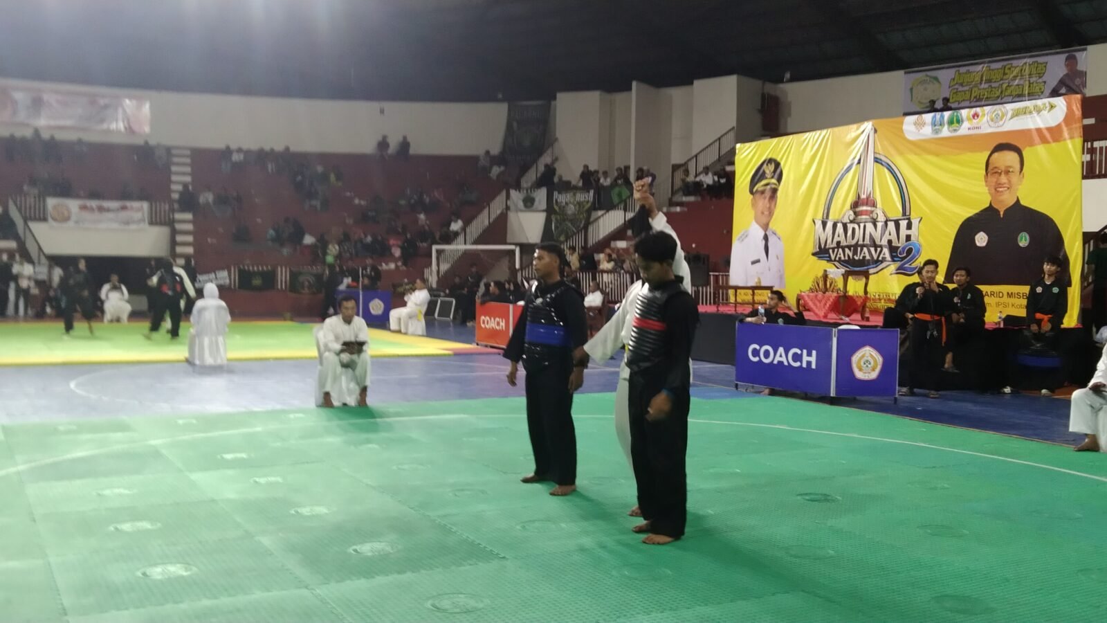 Ratusan pesilat dari berbagai daerah turut ambil bagian dalam Kejuaraan Pencak Silat Madinah Van Java 2 yang digelar di GOR Untung Suropati, Kota Pasuruan,19–20 September 2026.