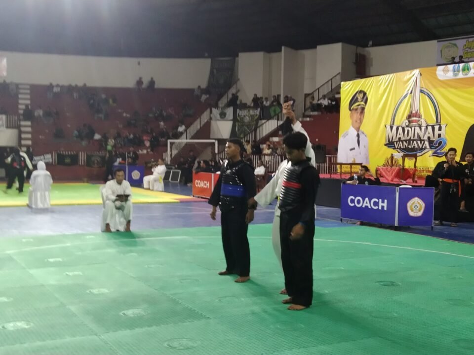 Ratusan pesilat dari berbagai daerah turut ambil bagian dalam Kejuaraan Pencak Silat Madinah Van Java 2 yang digelar di GOR Untung Suropati, Kota Pasuruan,19–20 September 2026.