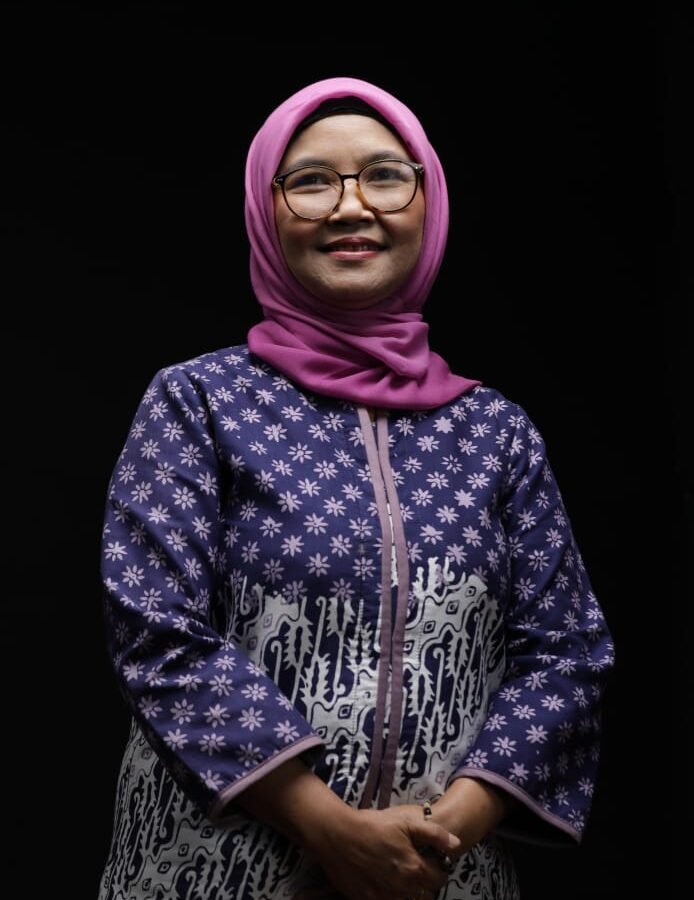 Siti Aminah Tardi, Direktur The Indonesian Legal Resource Center (ILRC), menyoroti pentingnya dukungan komprehensif bagi perempuan korban kekerasan berbasis gender untuk mencegah risiko bunuh diri dan femisida berkedok bunuh diri.