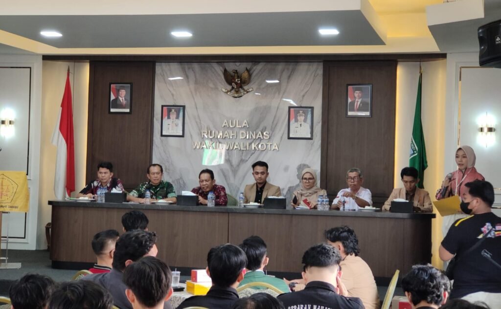 Suasana pelaksanaan Seminar Implementasi Asta Cita Presiden RI yang digelar oleh DPC PERMAHI Jambi di Aula Rumah Dinas Wakil Wali Kota Jambi, Jumat (4/9/2026).