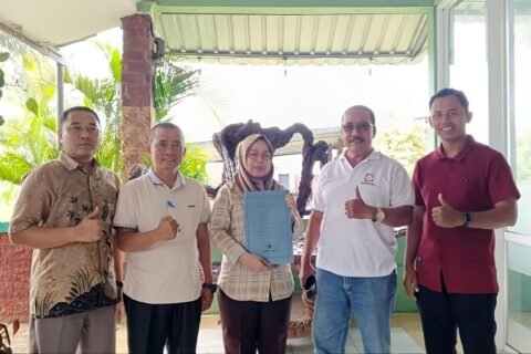 Sementara itu, Hisbullah Huda, SH., MH., C.Med., C.PS., bagian dari tim hukum Wiwin, menyampaikan pihaknya akan berkoordinasi dengan klien untuk menentukan langkah hukum selanjutnya.