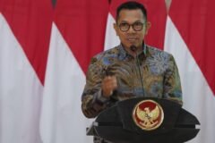 Wali Kota Batu H. Nurochman, S.H., M.H., memberikan pidato sambutan dalam gelaran Rembug Paripurna KTNA Nasional 2026 di Kota Batu.