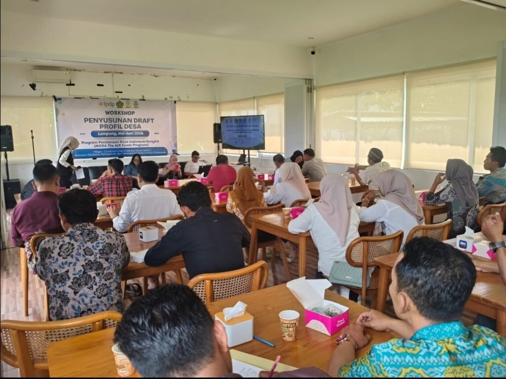 Suasana workshop penyusunan draf profil desa yang menjadi salah satu tahapan penting dalam riset mengenai tata kelola perlindungan anak berbasis desa.