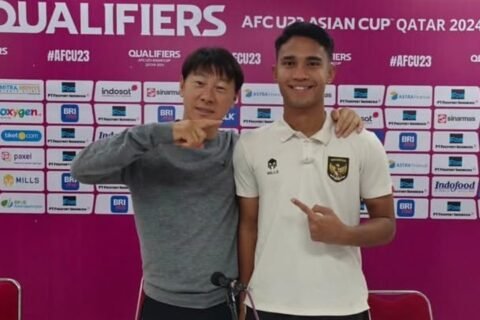 Usai terpisah hampir 2 tahun, Shin Tae-yong dan Marselino Ferdinan kini setim di Persija Jakarta./Instagram @shintaeyong7777