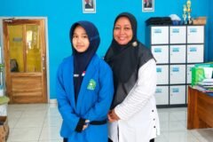 Foto Hanum Gigih Gatra, siswi kelas IX-B, berhasil menembus 30 besar nasional Olimpiade Madrasah Indonesia (OMI) Tahun 2026 bersama dengan Guru Pendamping.
