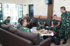 Direktur Pusat Informasi Teritorial (Dirpit) Pusterad Brigjen TNI Heri Dwi Subagyo memberikan arahan teknis kegiatan Pulsaji Data Satkowil TA 2026 di Makodim 0833/Kota Malang, Rabu (23/09/2026).