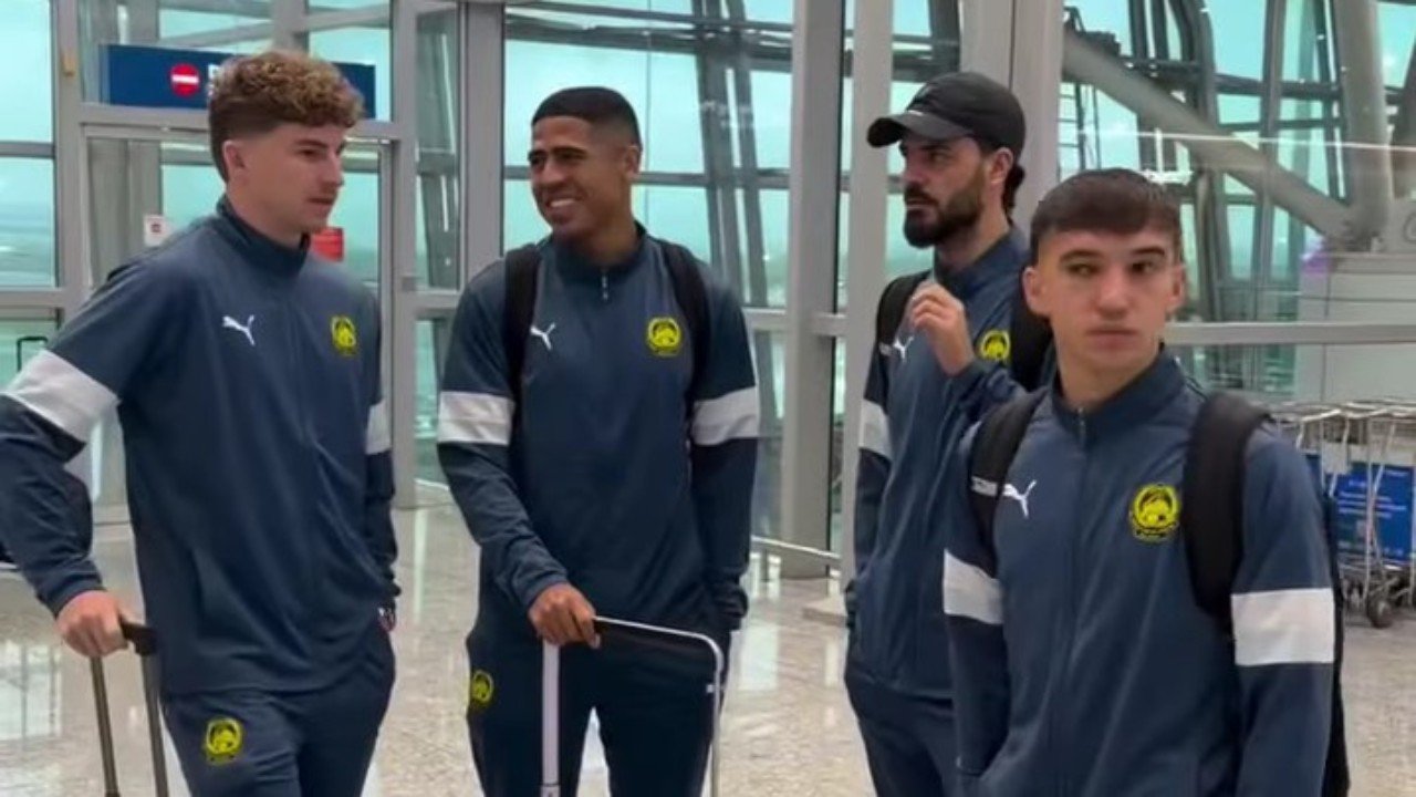 Brad Tapp, Bergson, Paulo Josue, dan Manuel Hidalgo saat akan berangkat ke Jakarta, Indonesia untuk mengikuti FIFA ASEAN Cup 2026./Instagram @malaysia_nt