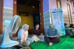 Kegiatan pendampingan oleh tim pengabdian masyarakat Universitas Negeri Malang (UM) kepada pelaku UMKM olahan pangan di Desa Cerme, Kabupaten Kediri, guna mengoptimalkan dapur usaha, meningkatkan produktivitas, serta memperbaiki manajemen bisnis.