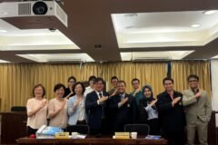 Dekan FTAB UB Prof. Yusuf Hendrawan bersama jajaran delegasi berfoto bersama pimpinan College of Bioresources and Agriculture NTU Taiwan usai pembahasan 5 program kerja sama strategis internasional di Taipei, Taiwan.