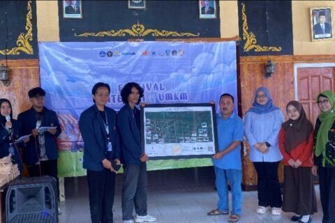Penyerahan luaran menjadi bagian dari rangkaian penutupan MMD Kelompok 58 Universitas Brawijaya di Desa Semen.