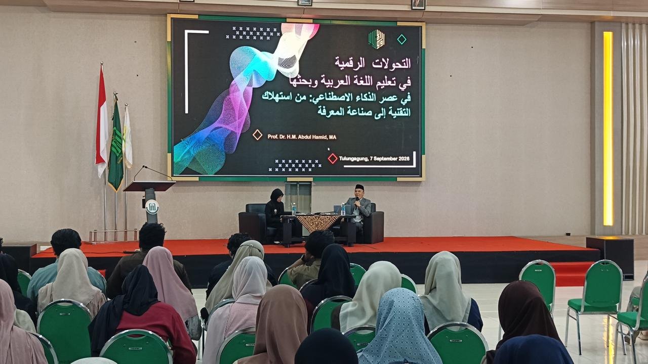 Acara seminar dengan tema “Transformasi Pembelajaran dan Penelitian Bahasa Arab di Era AI”.