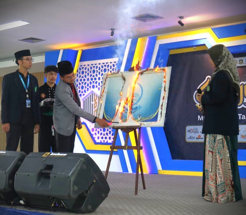 Simbolis pembukaan acara