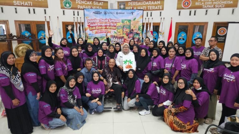 Pelatihan Desain Kemasan dalam Penguatan Ekraf.