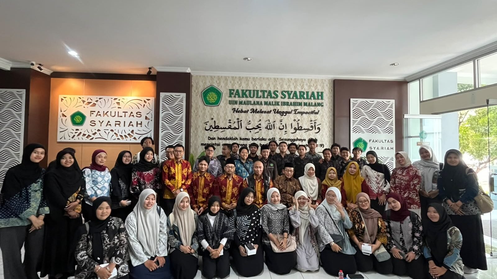 WD III Fakultas Syariah UIN Malang, Miftahul Huda menutup Pelatihan Konselor Sebaya pada Jumat (9/10)./dok.UIN Malang
