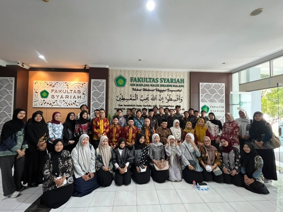 WD III Fakultas Syariah UIN Malang, Miftahul Huda menutup Pelatihan Konselor Sebaya pada Jumat (9/10)./dok.UIN Malang