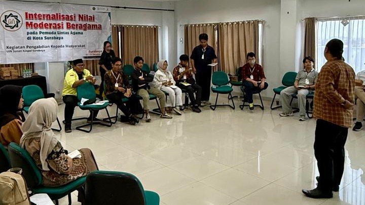 Diinisiasi Dosen Budi Ichwayudi, UIN Sunan Ampel Surabaya menggelar Penguatan Moderasi Beragama untuk memperkuat kerukunan pemuda lintas agama, Sabtu (10/10)./dok.QONY