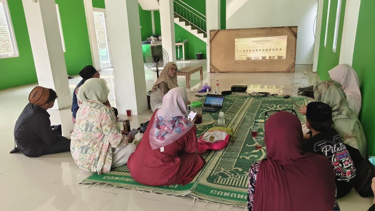 LTN MWCNU Widodaren Ngawi menyemarakkan HSN 2026 dengan menggelar Pelatihan Canva untuk mengoptimalkan dakwah digital./dok.QONY