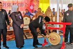 Bupati Madiun, Hari Wuryanto membuka SMAPI Silat Cup I, Senin (12/10) di SMA Negeri Pilangkenceng./dok.DNY-Kominfo