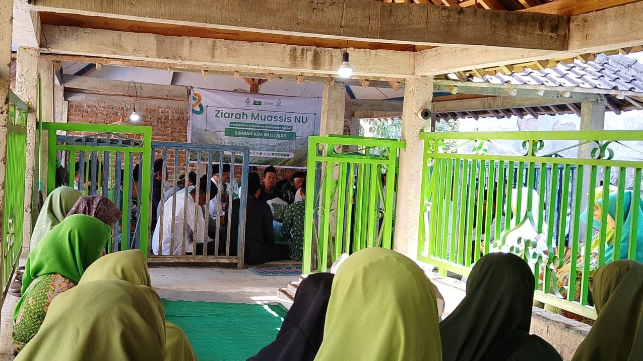 Ziarah di makam Simbah Kiai Mustajab Gebang spesial HSN 2026./dok.QONY