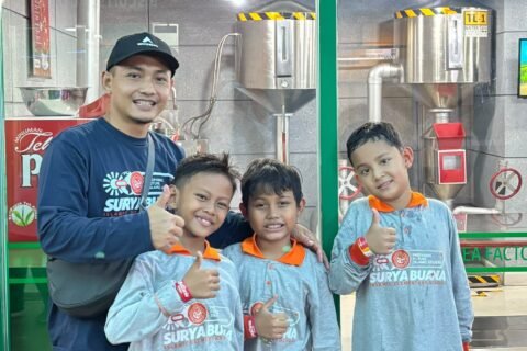 SDI Surya Buana Malang studi empiris ke Pasuruan dan Surabaya, Senin (19/10)./dok.MFT