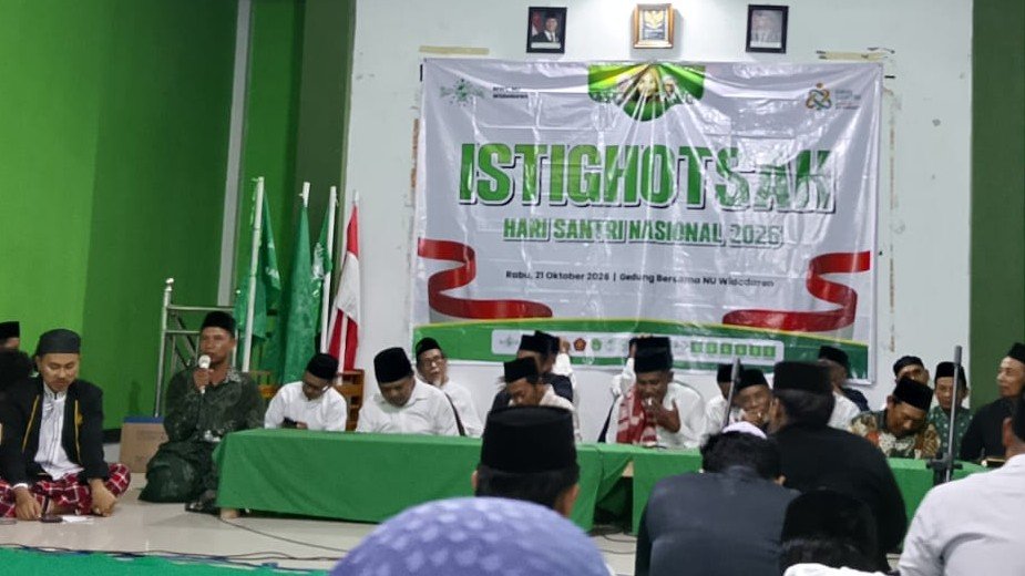 Ketua Tanfidziyah PRNU Kauman, Misran dalam sambutan shohibul bait malam Tirakatan HSN di Gedung MWCNU Widodaren Ngawi (21/10)./dok.QONY