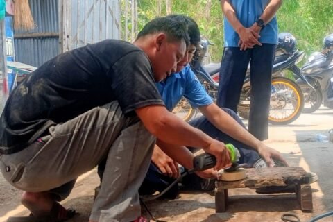 Budi Santoso dan Blarak Kreasi Madiun, inspirasi wirausaha melalui kerajinan kayu./dok.DNY