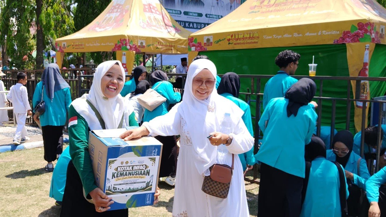 Kotak amal kemanusiaan NU Care LAZISNU PCNU Ngawi keliling setelah kirab HSN 2026./dok.QONY