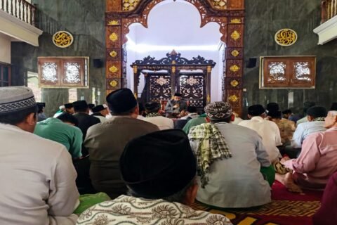 Hari Santri di Belung, KH Muhammad Nafi’ menekankan cinta Aswaja, NU, dan Tanah Air./dok.Rofii