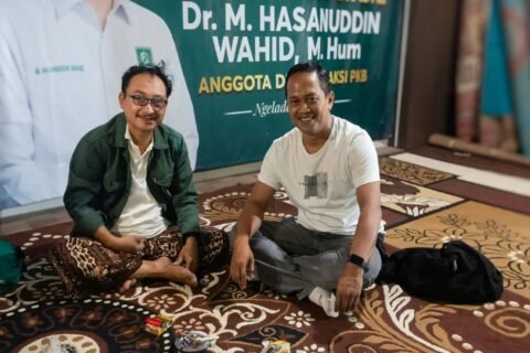 Silaturahmi Ketua Pagar Nusa Kabupaten Malang Saiful Anam dengan Hasanuddin Wahid, pengurus pimpinan pusat Pagar Nusa di Kota Batu (26/10/2026)./dok.Rofii