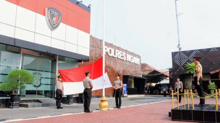 Polres Ngawi menggelar Upacara Hari Sumpah Pemuda ke-98, 28 Oktober 2026./dok.Galuh Ari-Humas