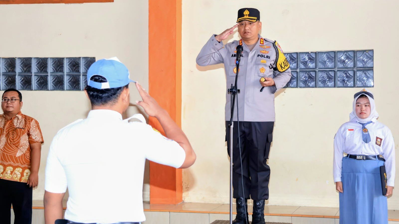 Kepala Polres Ngawi, AKBP Amirul Hakim saat upacara Hari Sumpah Pemuda ke-98 (28/10)./dok.Galuh Ari-Humas