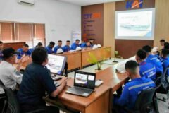 KAI Daop 7 Madiun menyambut KKL 48 mahasiswa PPI yang antusias dengan pemaparan materi teknis perkeretaapian./dok.Galuh Ari-Humas