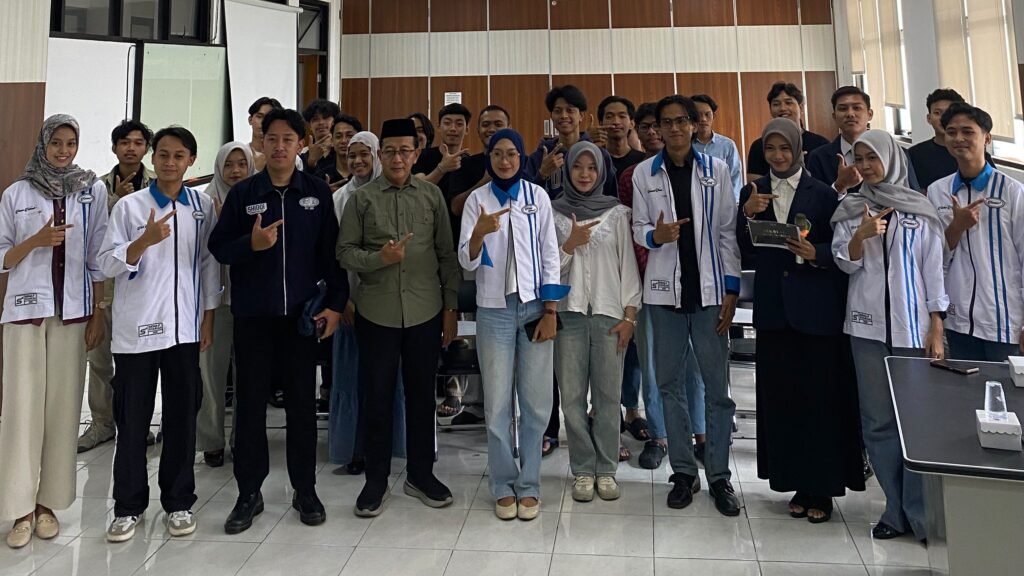 Mahasiswa antusias mengikuti Sekolah Naskah Akademik dan Legislatif dari SEMA Fakultas Syariah UIN Malang (31/10)./dok.UIN Malang