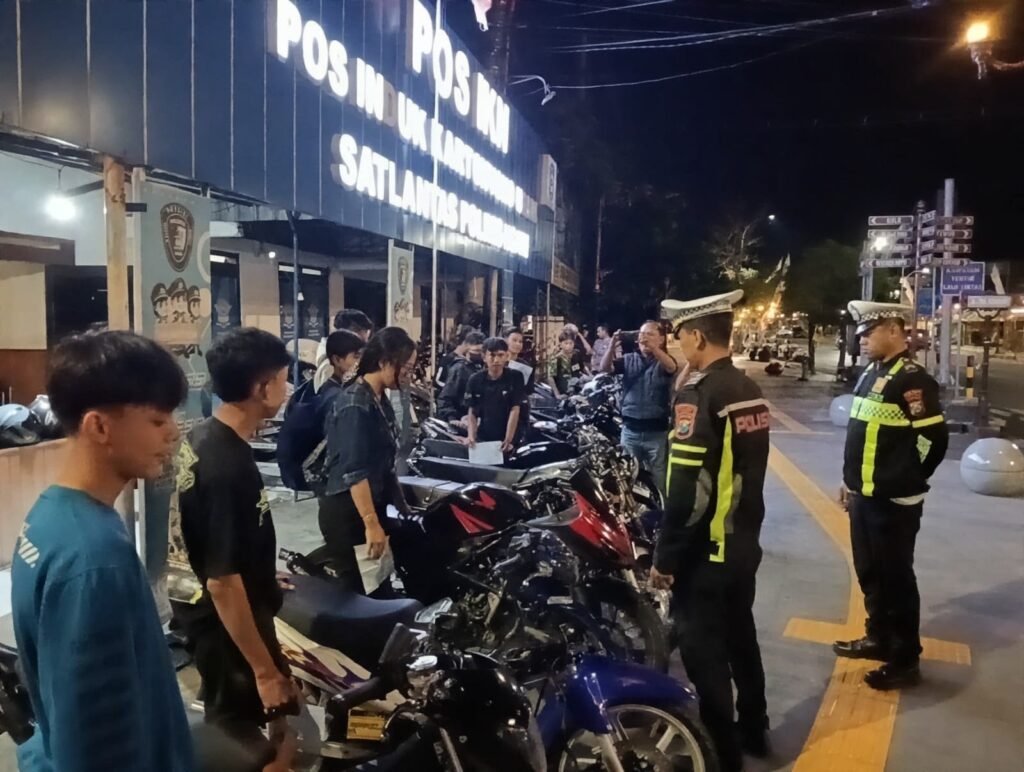 Satlantas-Polres-Ngawi-Tilang-16-Motor-Tidak-Sesuai-Spektek