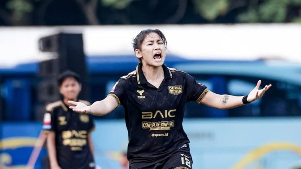 Zahra Muzdalifah mencetak gol untuk Dewa United FC Women pada pekan pertama Indonesia Women's League 2026/27 (18/10)./Instagram @dewaunitedwfc