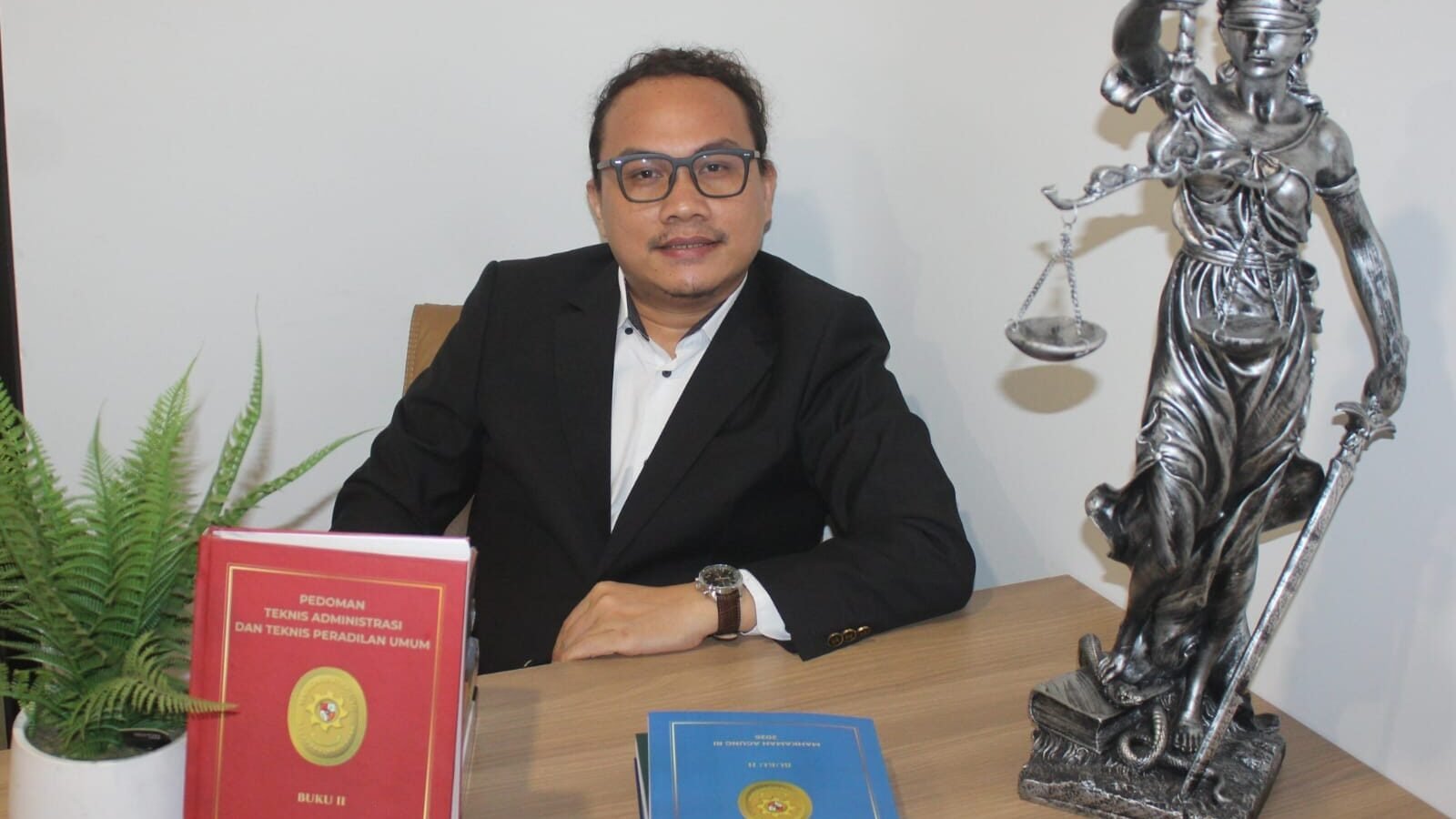 Advokat Anti-Kleptokrasi, Wildan Ansori Nasution, S.H., M.H.