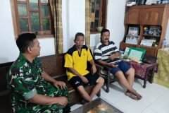 Babinsa Klojen Sertu Gunawan, anjangsana ke rumah warga