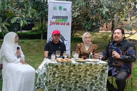 Suasana interaktif program podcast JAWARA bersama Komisi I DPRD Kabupaten Pasuruan membahas Raperda Pemerintahan Desa.